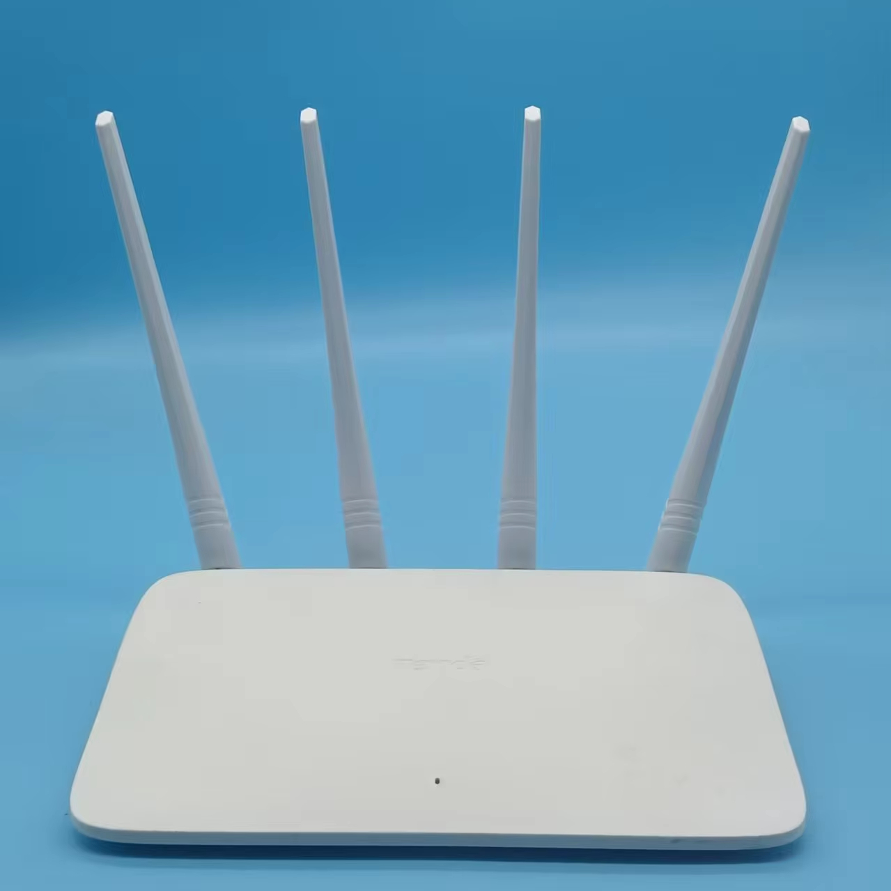 Routeur sans fil Tenda F6 N300 – État venu, longue durée de vie garantie