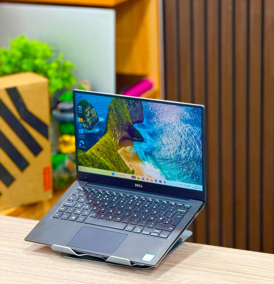 DELL XPS 13 9360 core i7 ultraslim et très clean, Pc Ultra-rapide