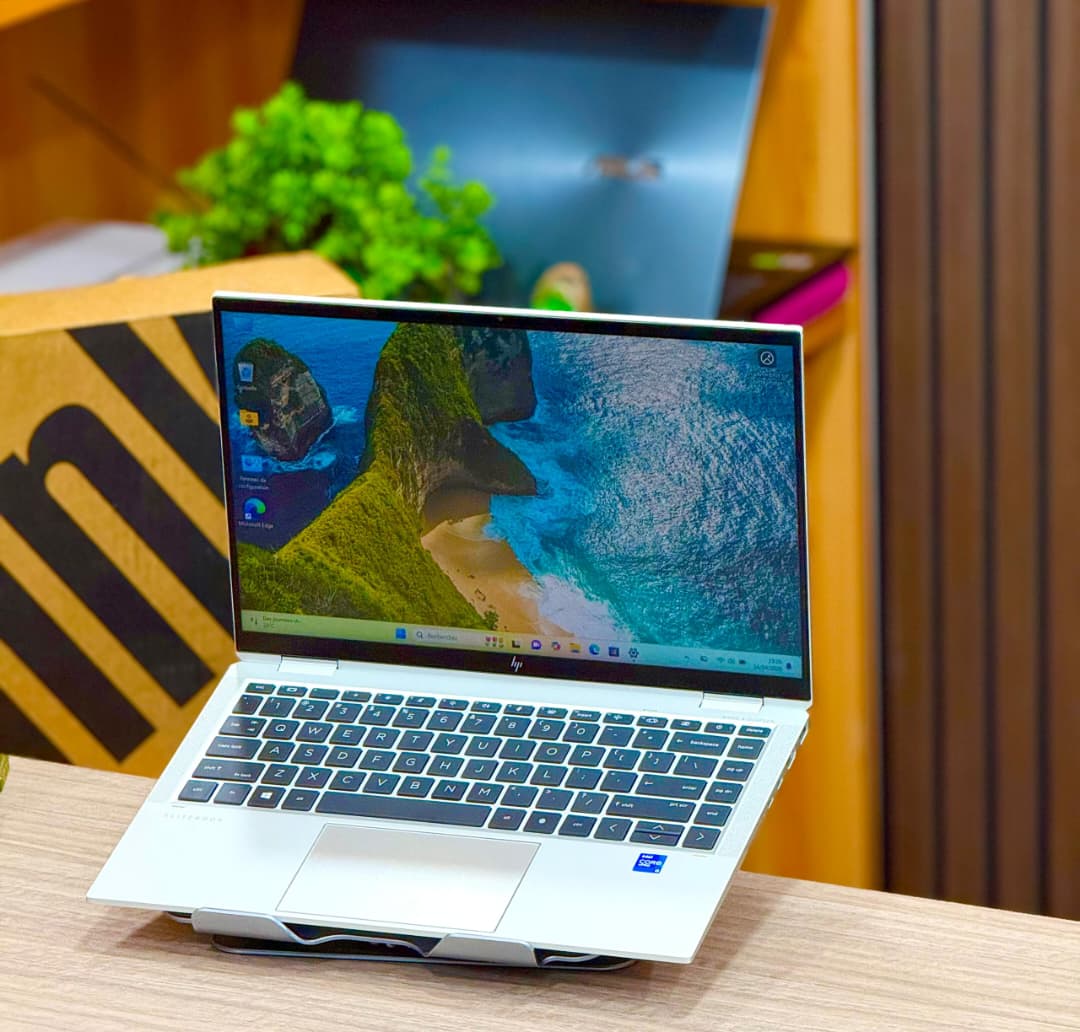 HP EliteBook x360 1040 G8 core i5 vPro, ultra slim, léger, fin et très clean