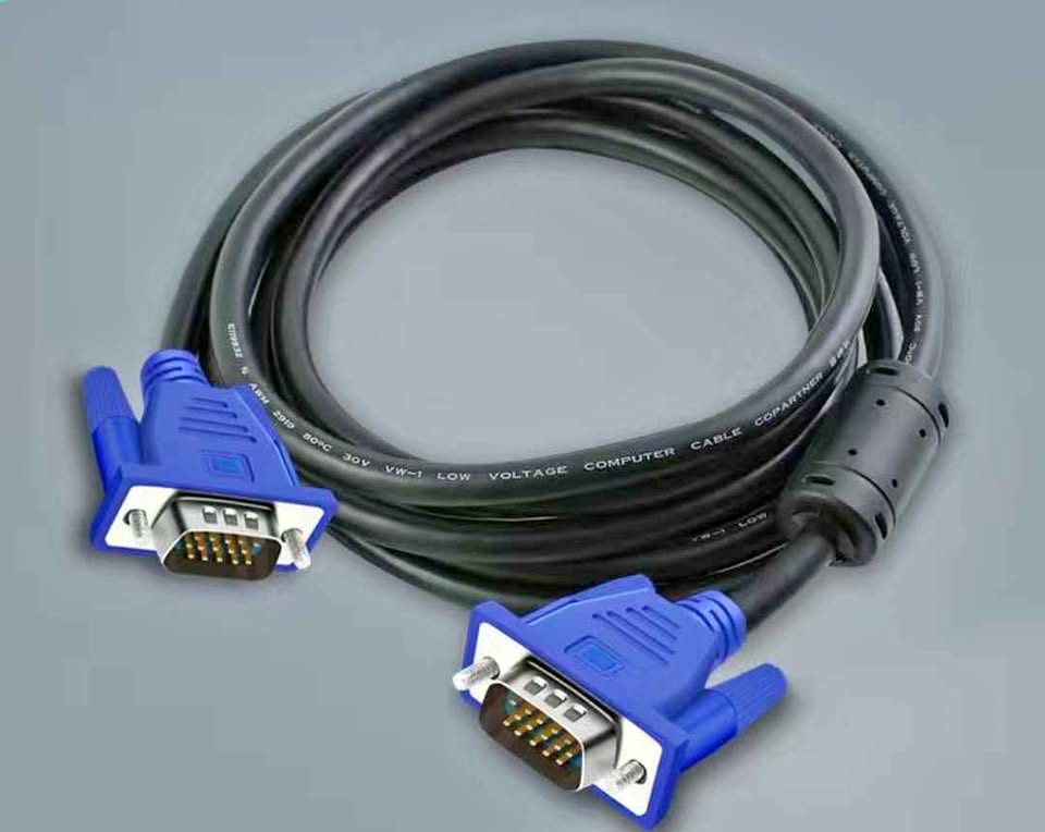 Câble VGA Haute Qualité – Connexion Stable & Image Claire