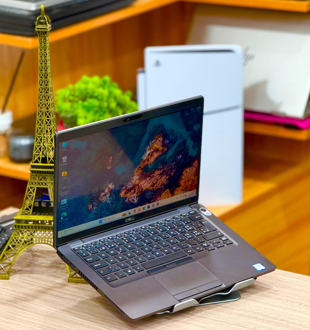 Dell Latitude 5401 core i7 slim et très clean, Pc Professionnel, puissant